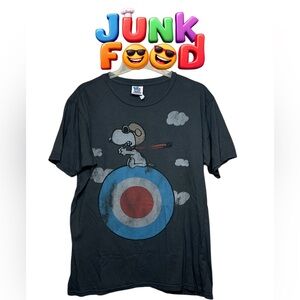 👕 men’s Junk Food brand Snoopy T shirt size L